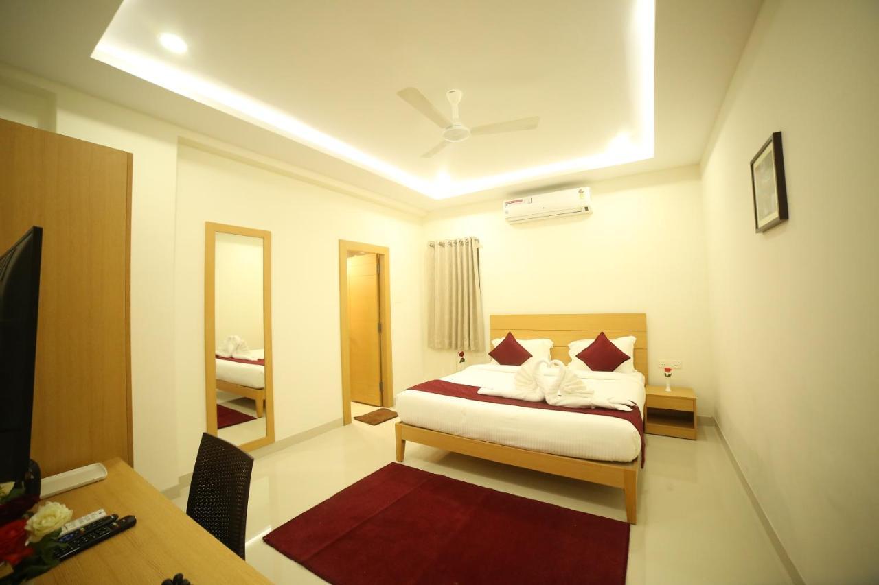 Mg Iris Hotel Tirupati Eksteriør bilde
