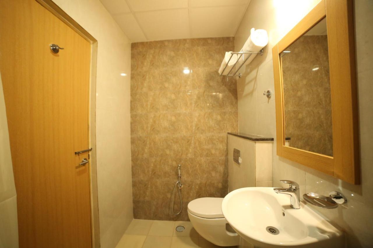 Mg Iris Hotel Tirupati Eksteriør bilde
